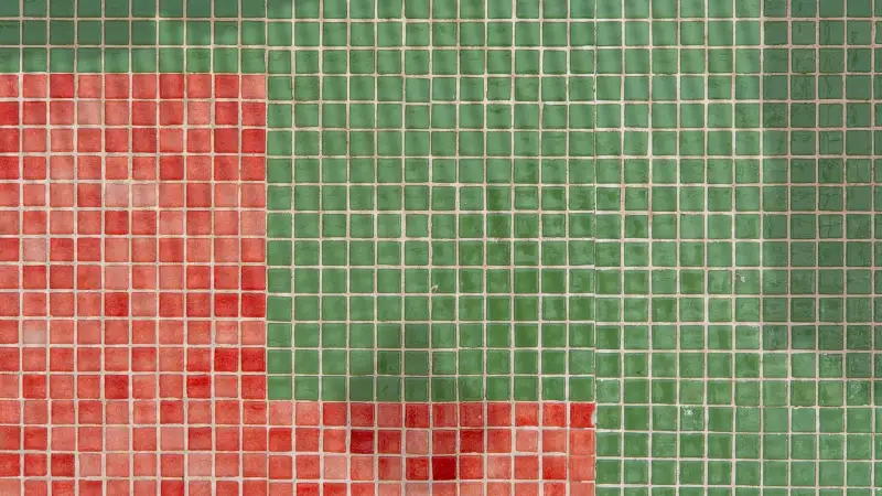 Confetti Stitches: Why Photo Patterns Get Messy, and How to Tame Them